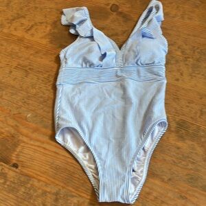 Time and Tru size 4/6 New seersucker one piece bathing suit. High cut legs.
